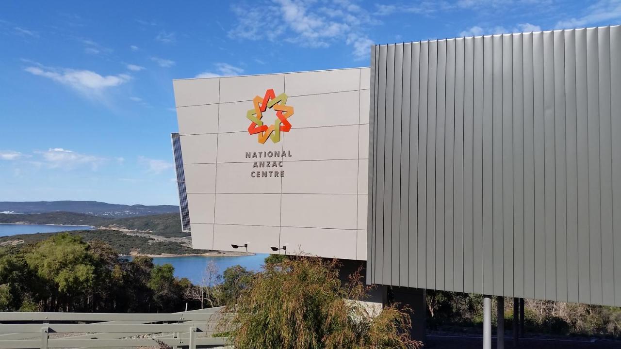 C'Est La Vie Bed & Breakfast アルバニー エクステリア 写真